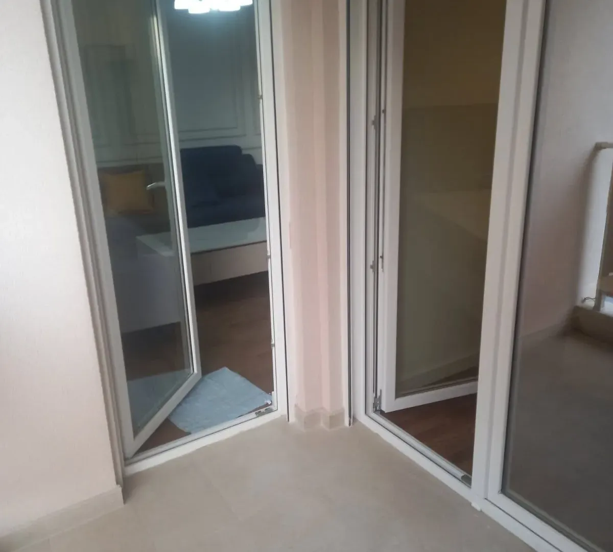 Izdavanje, jednosoban stan, 47m², Stari Aerodrom, Podgorica