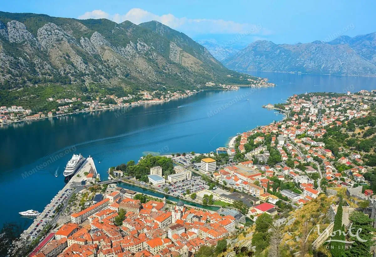 Sale, one bedroom apartment, 52m², Dobrota, Kotor