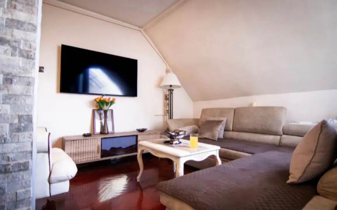 Prodaja, četvorosoban stan, 126m², Banjica, Voždovac Sve Podlokacije