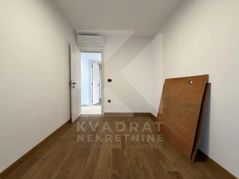 Sale, house, 225m², Gornja Gorica, Podgorica - image 18
