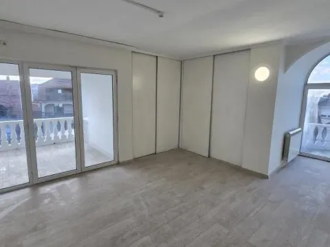 Prodaja, kuća, 390m², Mali Mokri Lug, Zvezdara Sve Podlokacije - image 9