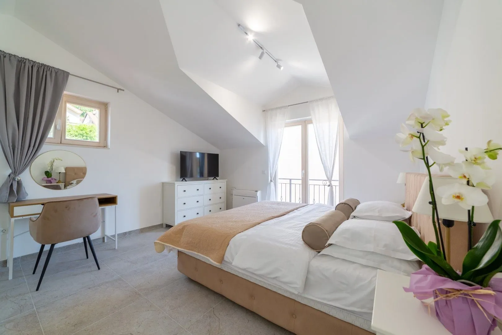 Rent, house, 315m², Tivat, Crna Gora