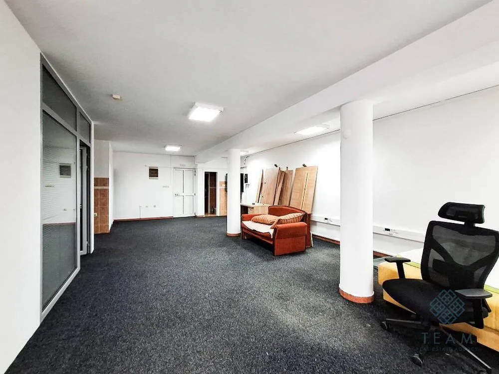 Rent, office space, 1000m², Centar, Podgorica