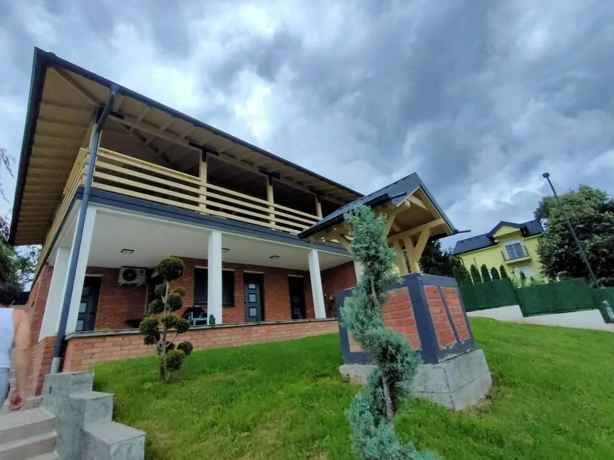 Prodaja, kuća, 151m², Sremska Kamenica, Petrovaradin