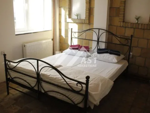 Rent, four bedroom apartment, 145m², Centar, Novi Sad - image 6