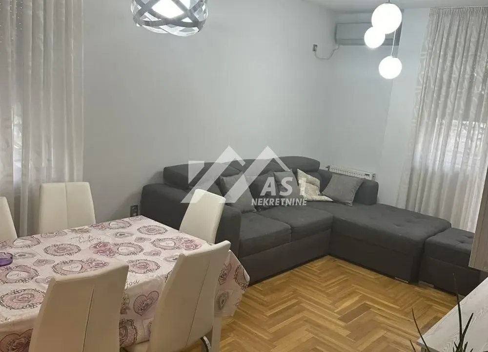 Izdavanje, trosoban stan, 67m², Bulevar Evrope, Novi Sad Sve Podlokacije