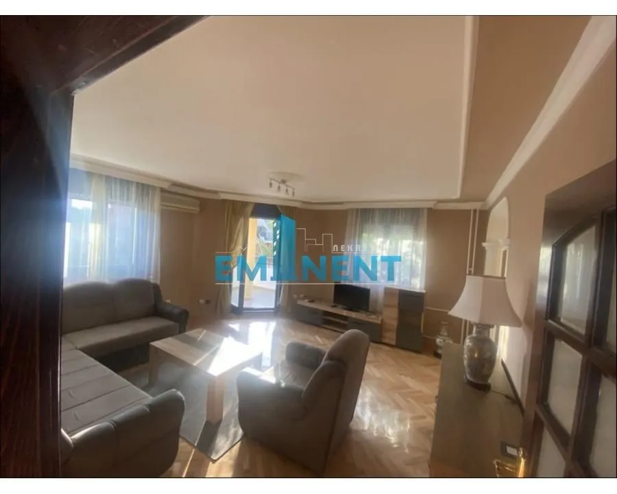 Izdavanje, trosoban stan, 91m², Zemun Sve Podlokacije, Beograd