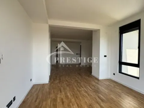 Izdavanje, dvosoban stan, 83m², City Kvart, Podgorica - image 8