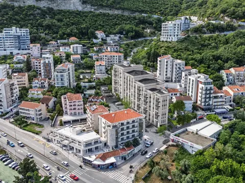 Sale, one bedroom apartment, 56m², Bečići, Budva - image 8