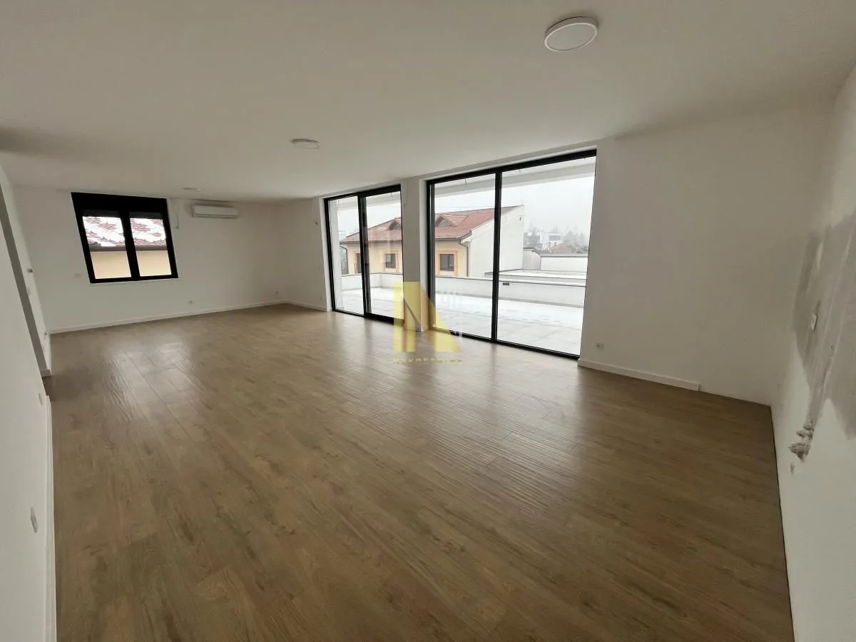 Prodaja, stan, 191m², Bulevar Evrope, Novi Sad Sve Podlokacije