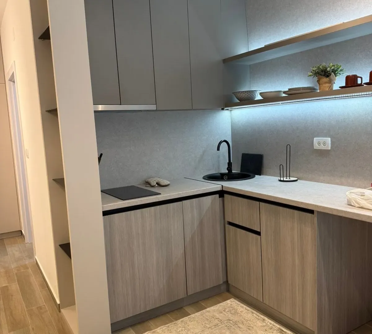 Izdavanje, jednosoban stan, 34m², Bečići, Budva