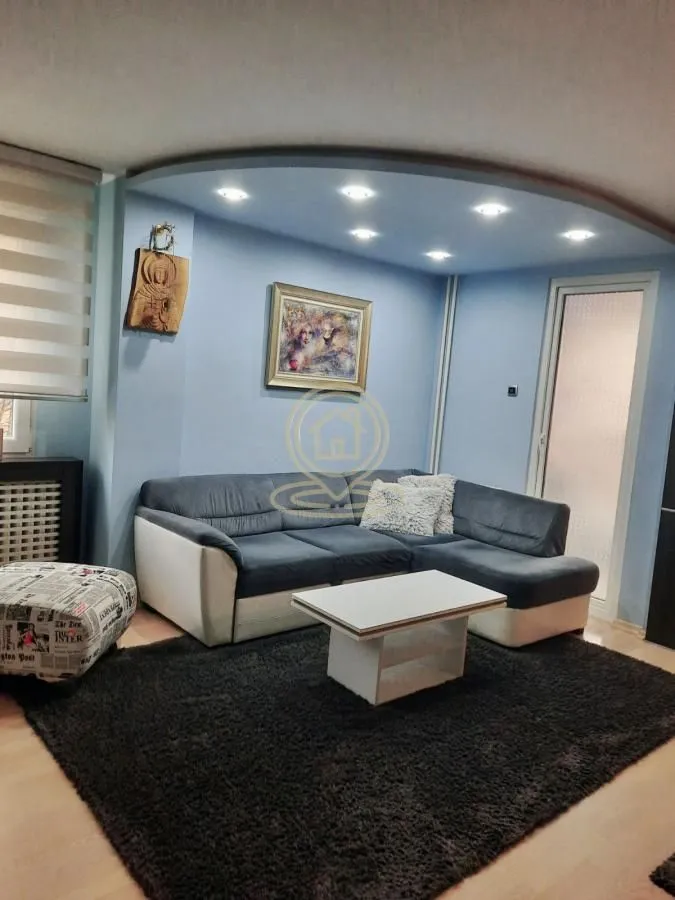Izdavanje, dvosoban stan, 63m², Bulevar Oslobodjenja, Novi Sad Sve Podlokacije