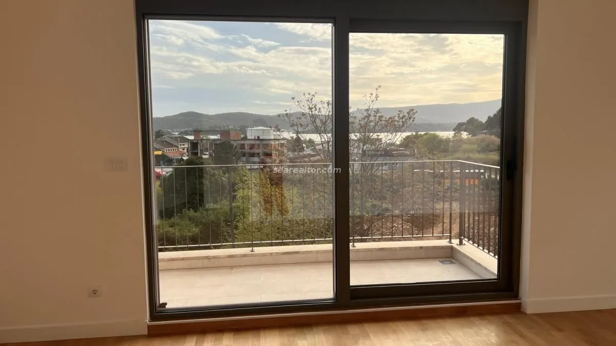 Prodaja, dvosoban stan, 72m², Tivat, Crna Gora