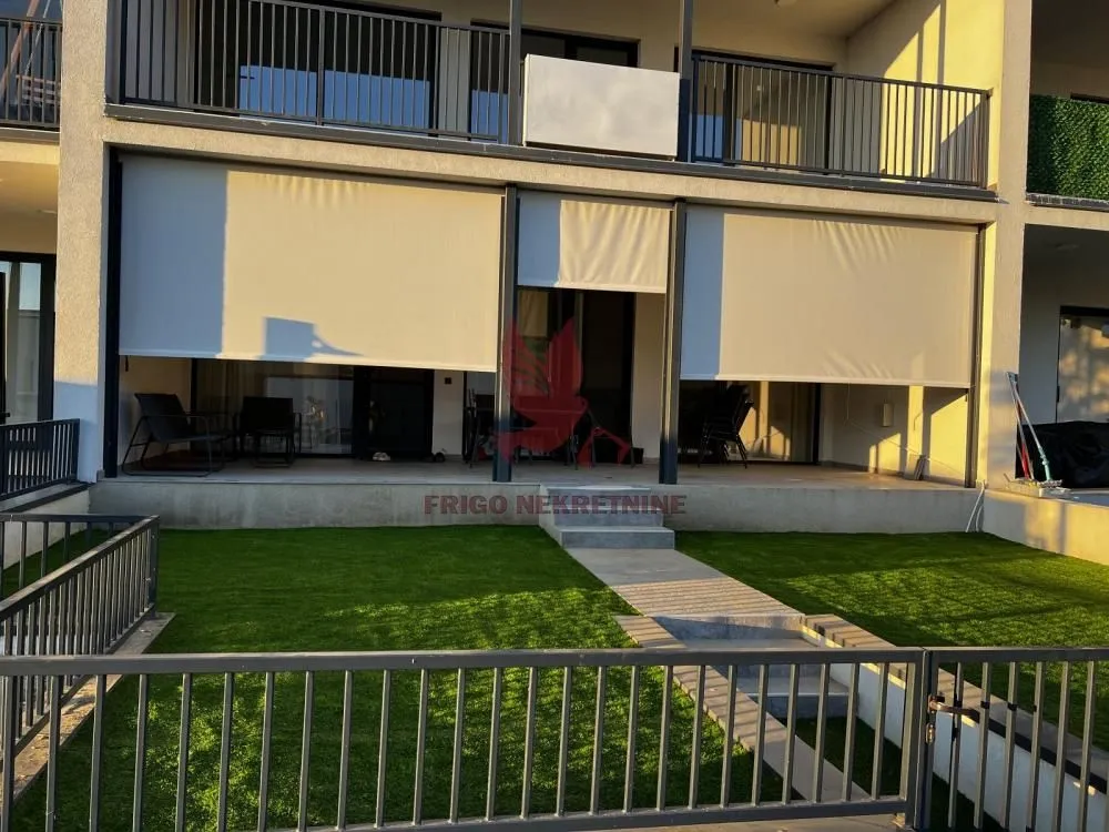Prodaja, trosoban stan, 65m², Mladenovac, Beograd