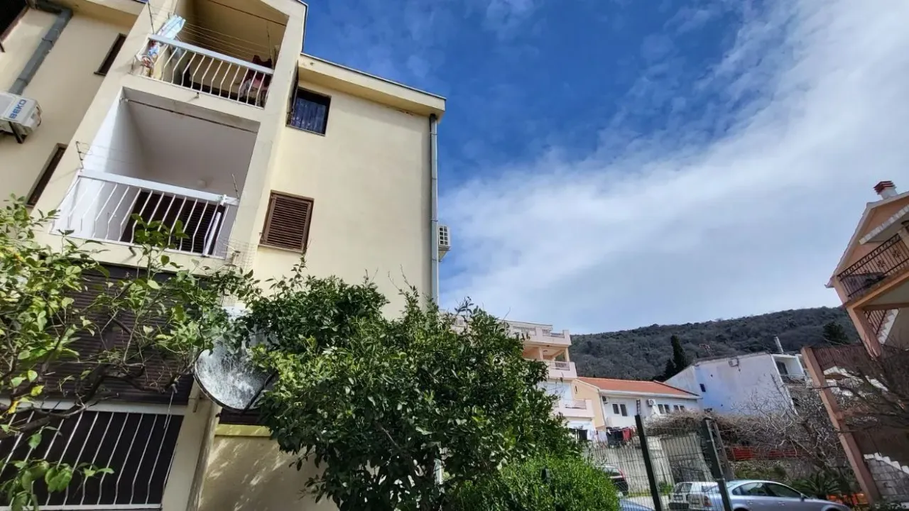 Prodaja, dvosoban stan, 65m², Petrovac, Budva