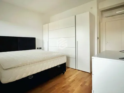 Rent, three bedroom apartment, 130m², Dalmatinska ulica, Podgorica - image 16