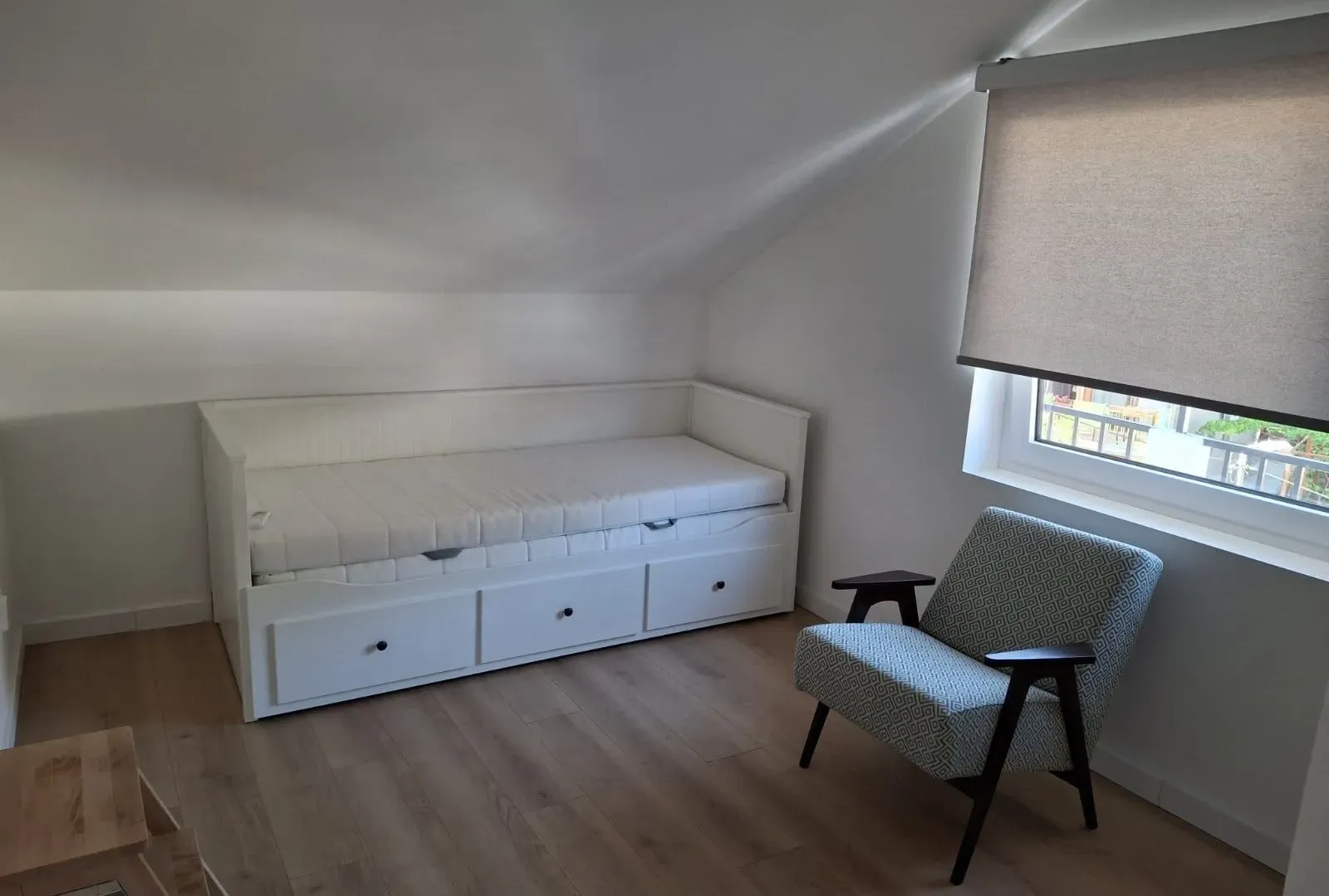 Izdavanje, dvosoban stan, 66m², Centar, Tivat