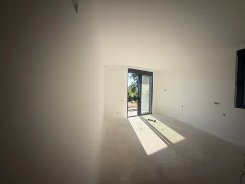 Prodaja, jednosoban stan, 42m², Donja Lastva, Tivat - image 2