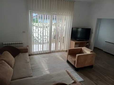 Rent, two bedroom apartment, 60m², Zelenika, Herceg Novi - image 6