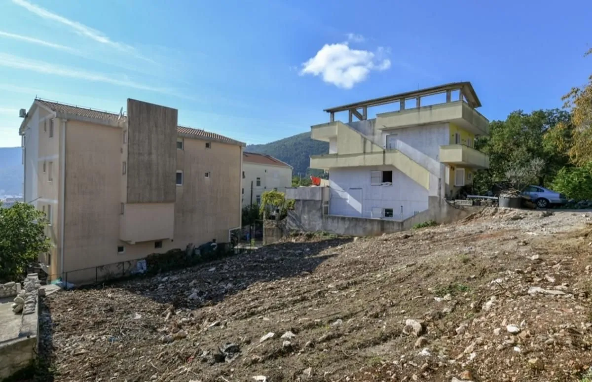 Prodaja, plac, 500m², Lazi, Budva