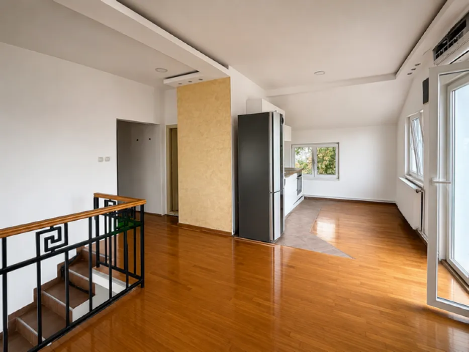 Rent, house, 240m², Zvezdarska Šuma, Zvezdara Sve Podlokacije