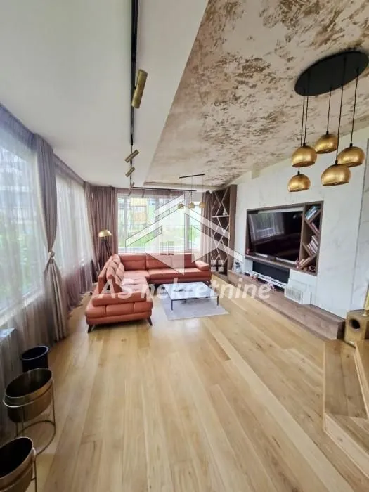 Rent, apartment, 240m², Savski Venac, Beograd