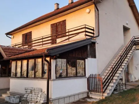 Sale, house, 300m², Arandjelovac, Srbija