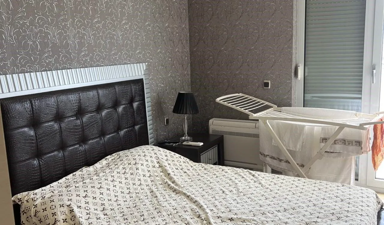 Izdavanje, trosoban stan, 125m², Rozino, Budva