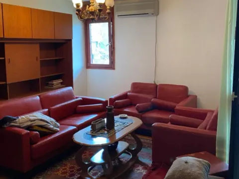 Izdavanje, trosoban stan, 95m², Blok 5, Podgorica - image 2