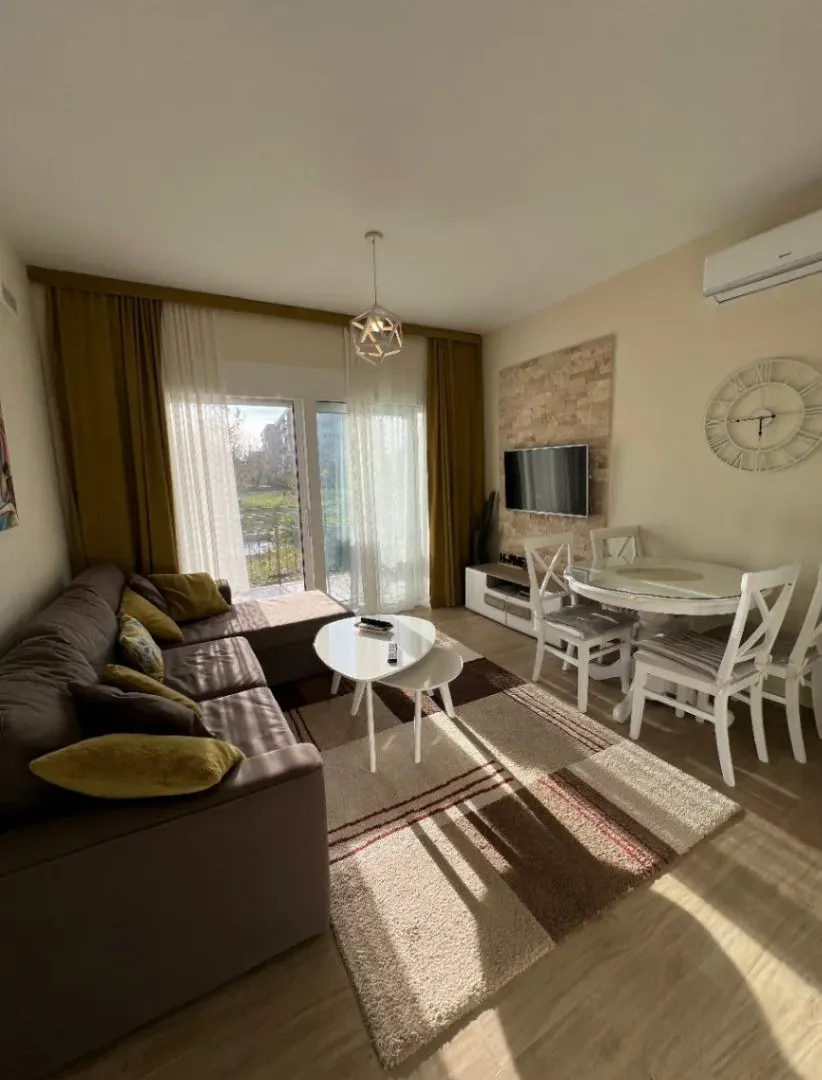 Izdavanje, jednosoban stan, 45m², Ilino, Bar