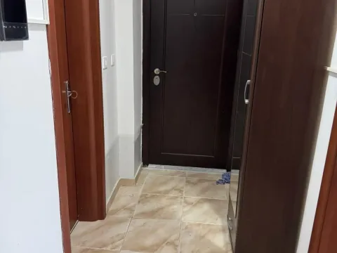 Rent, three bedroom apartment, 92m², Krivi Most, Podgorica - image 10