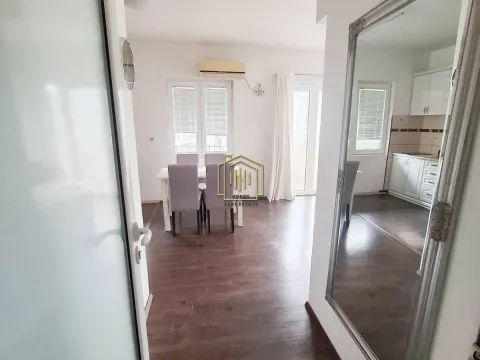Rent, two bedroom apartment, 64m², Škaljari, Kotor - image 8