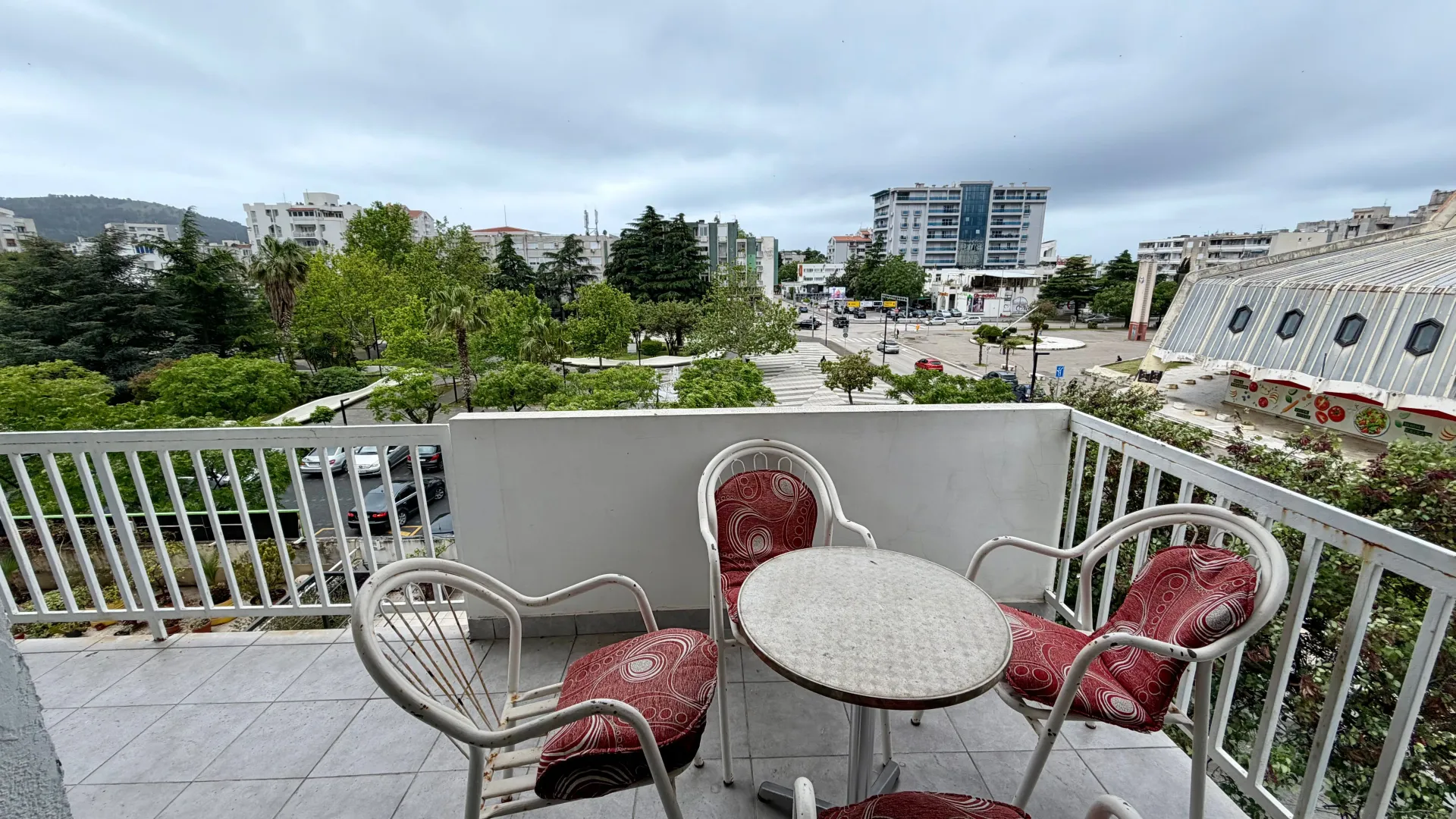 Rent, two bedroom apartment, 80m², Centar, Bar