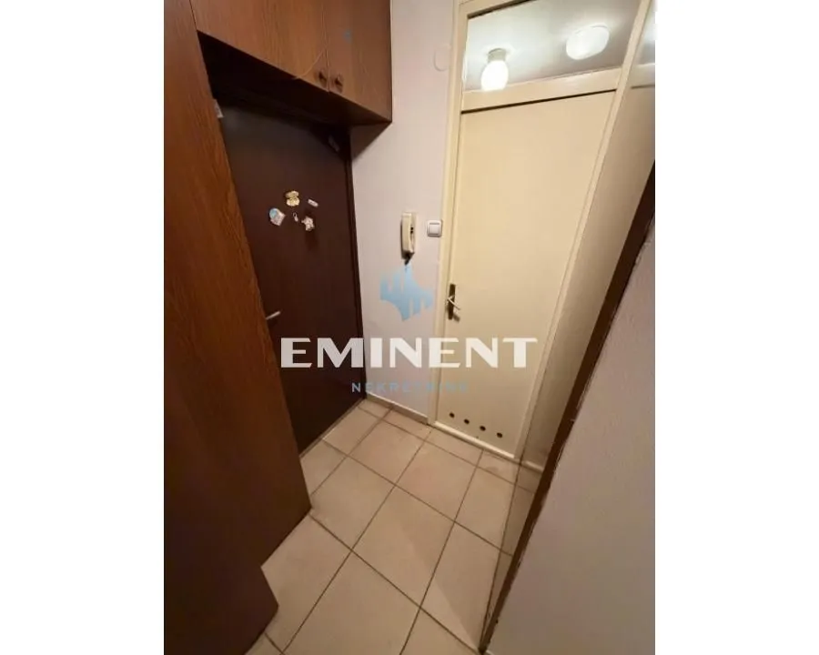 Rent, four bedroom apartment, 93m², Novi Beograd Blok 72, Novi Beograd Sve Podlokacije