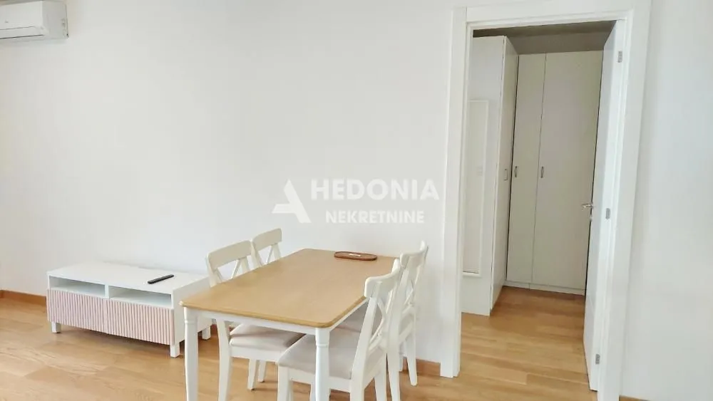 Prodaja, dvosoban stan, 53m², Novi Beograd Blok 65, Novi Beograd Sve Podlokacije