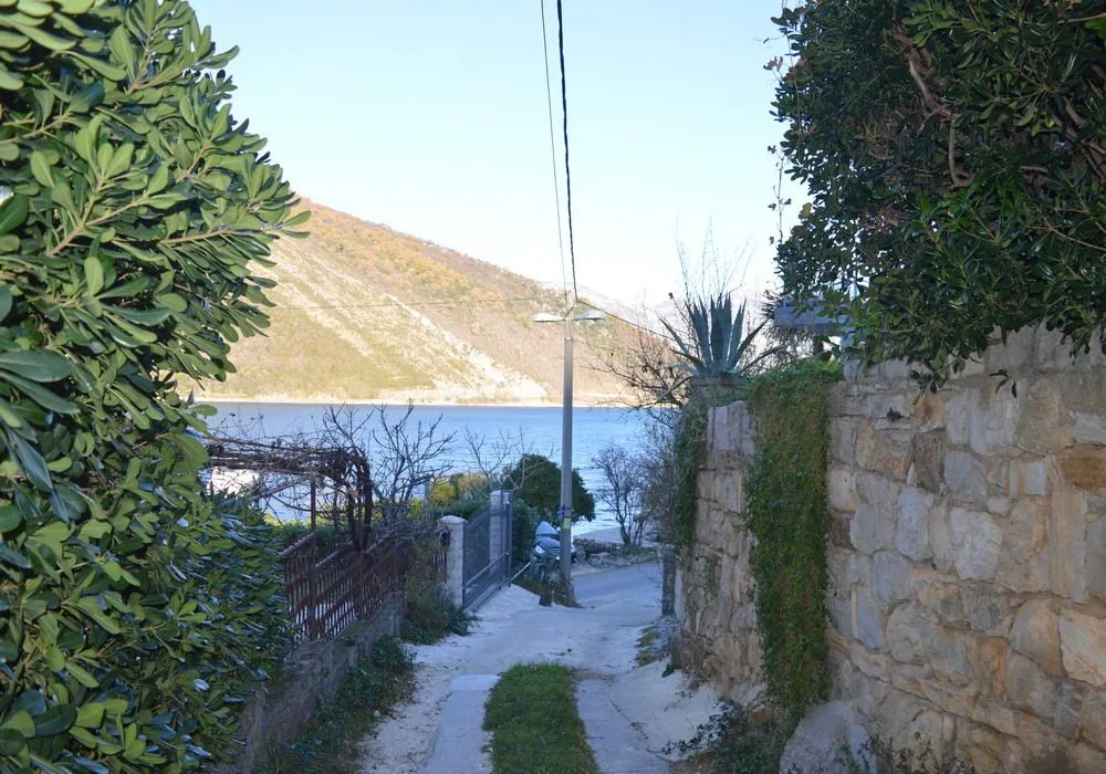 Prodaja, plac, 600m², Lepetani, Tivat