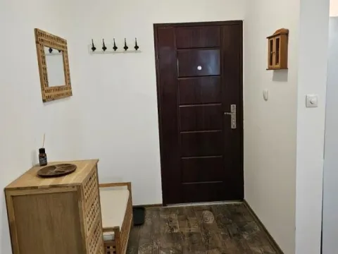 Izdavanje, dvosoban stan, 60m², Centar, Novi Sad - image 13