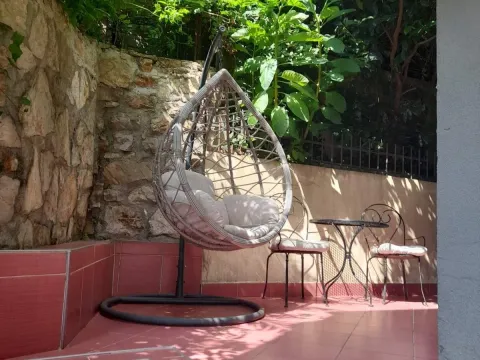 Rent, two bedroom apartment, 75m², Budva, Crna Gora - image 12