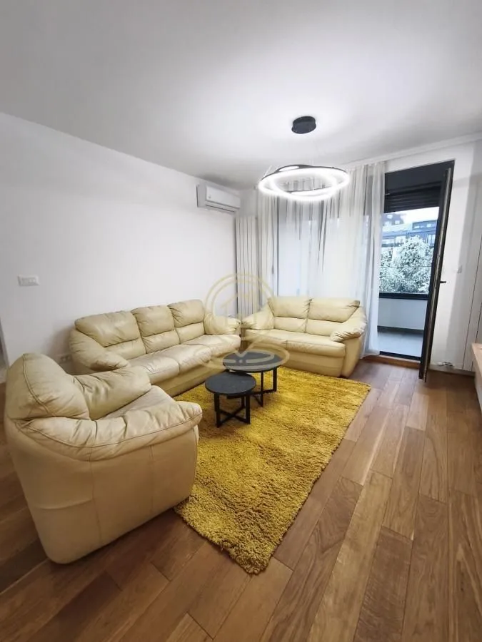 Rent, three bedroom apartment, 65m², Južni Bulevar, Vračar Sve Podlokacije