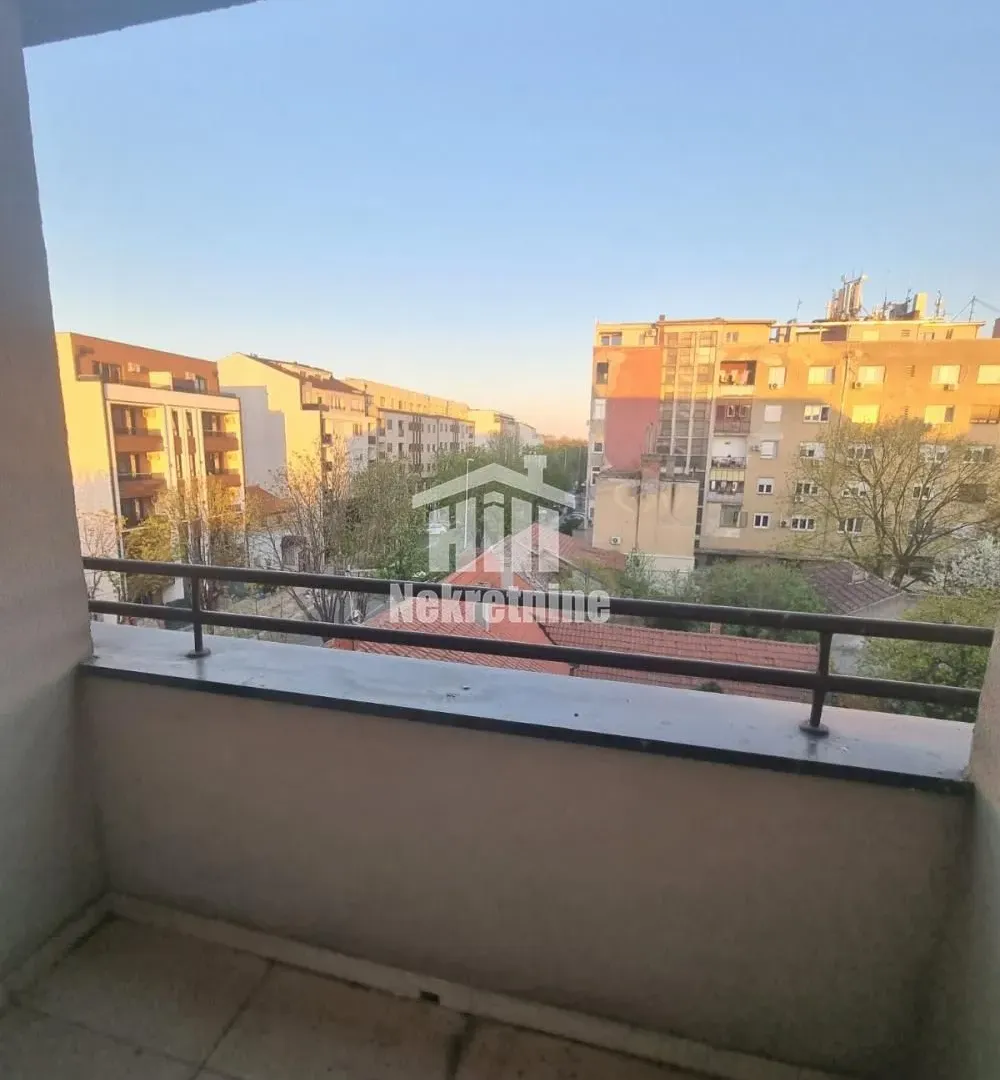 Sale, two bedroom apartment, 58m², Zemun Cara Dušana, Zemun Sve Podlokacije