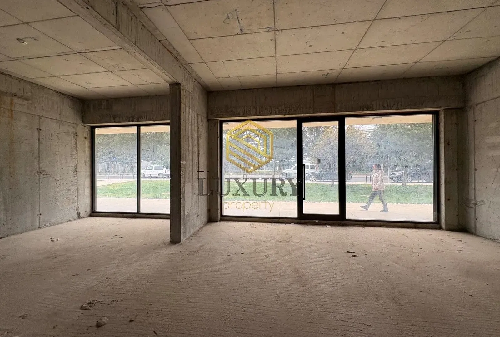 Izdavanje, poslovni prostor, 175m², City Kej, Podgorica