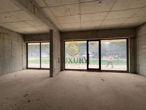 Rent, office space, 175m², City Kej, Podgorica - image 2