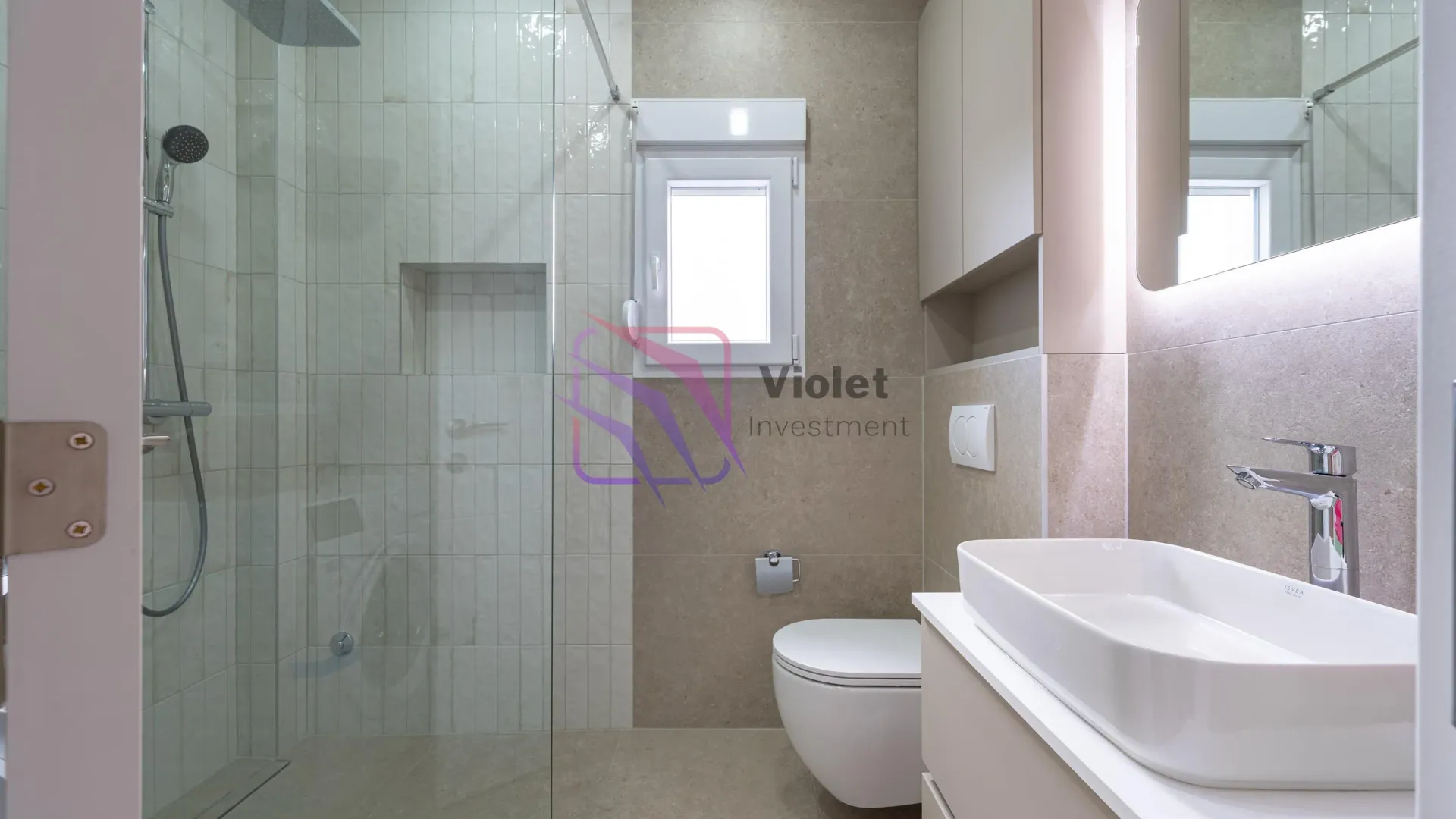 Izdavanje, trosoban stan, 100m², Dalmatinska ulica, Podgorica