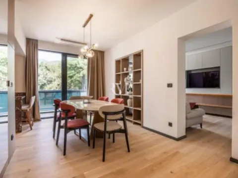 Izdavanje, jednosoban stan, 80m², Centar, Tivat - image 5