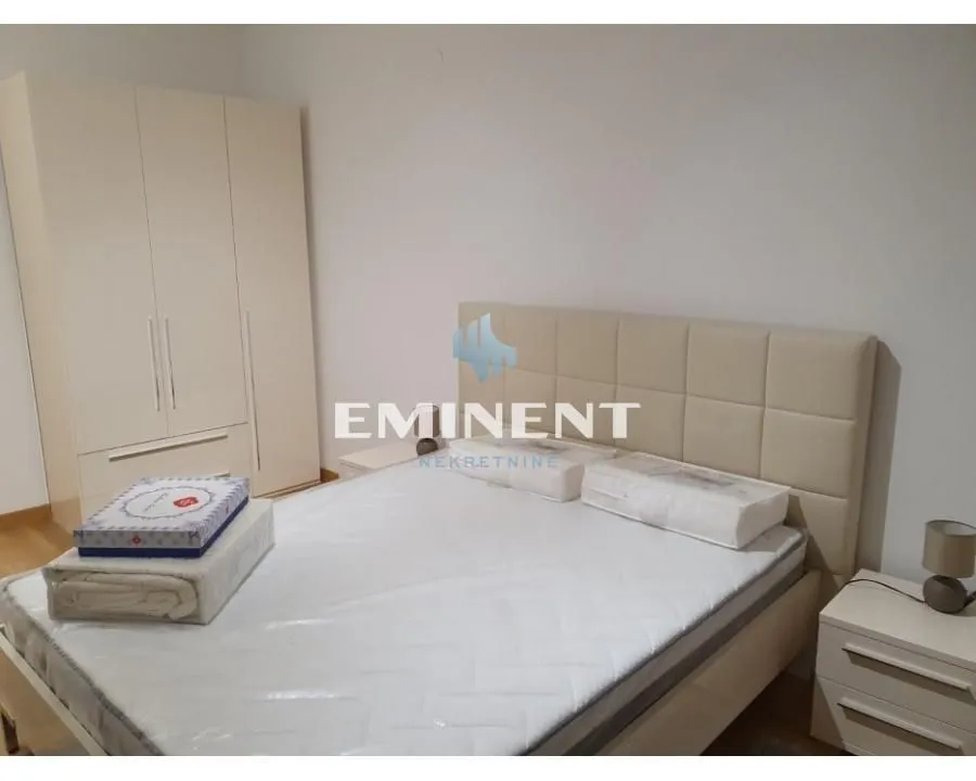 Rent, four bedroom apartment, 105m², Novi Beograd Blok 65, Novi Beograd Sve Podlokacije