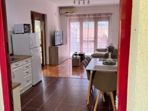 Izdavanje, dvosoban stan, 88m², Muo, Kotor - image 4