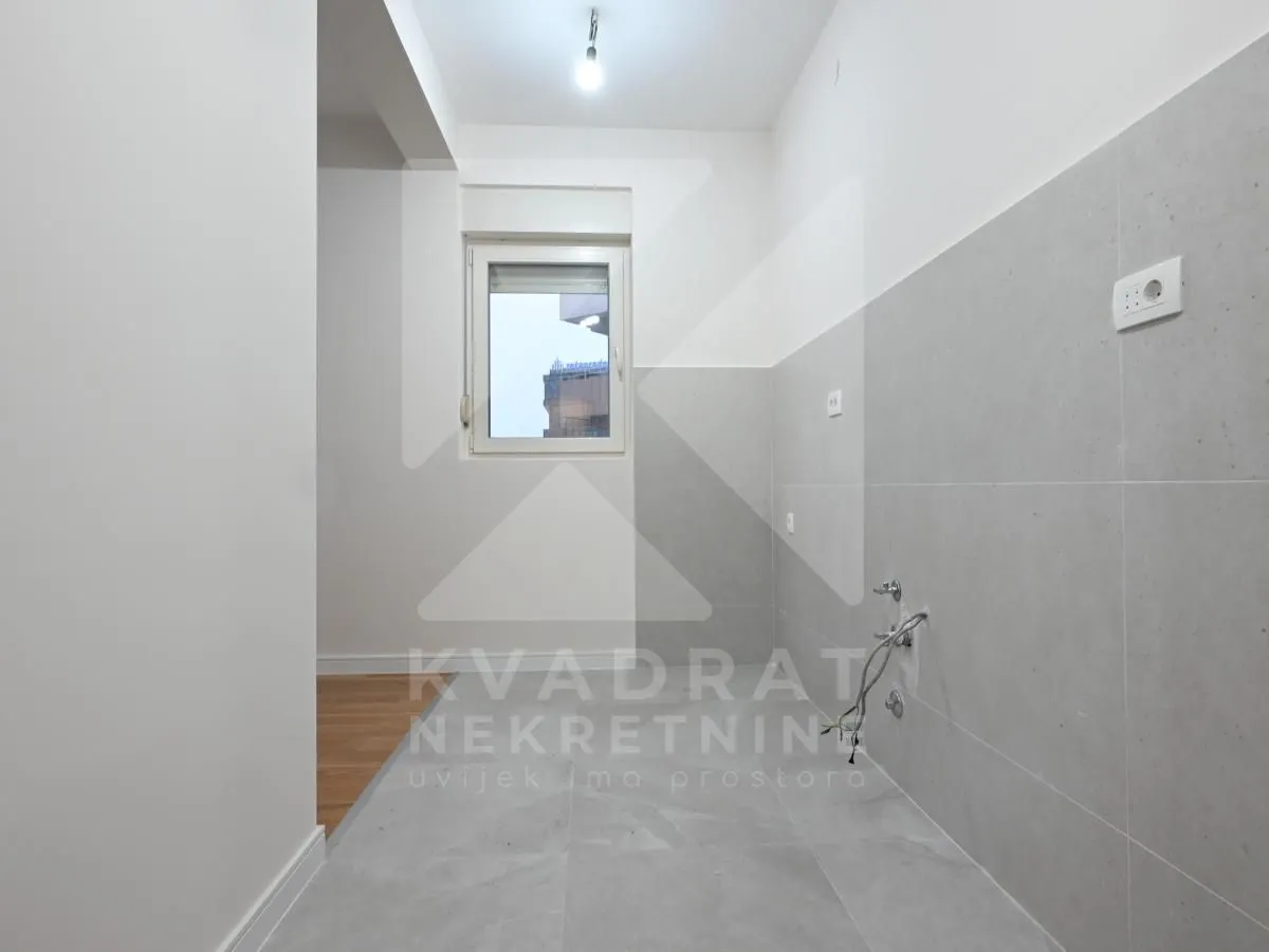 Rent, office space, 65m², Central Point, Podgorica