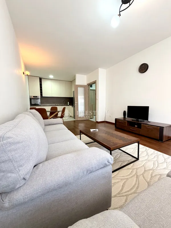 Izdavanje, jednosoban stan, 53m², Master Kvart, Podgorica