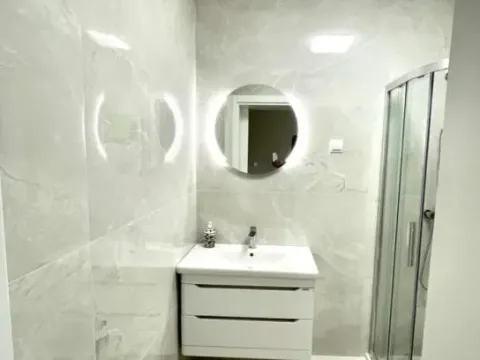 Sale, four bedroom apartment, 170m², Dobra Voda, Budva - image 3