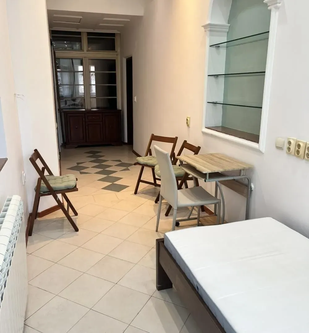 Rent, three bedroom apartment, 120m², Stari Grad, Beograd